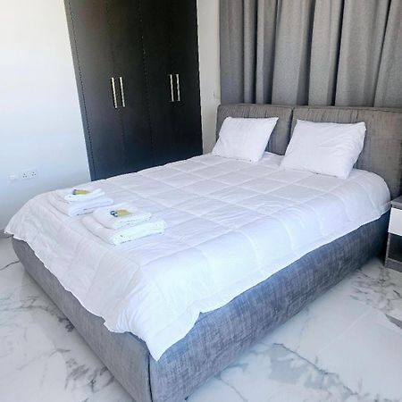 Deluxe Apartment Paphos Exterior photo