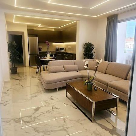 Deluxe Apartment Paphos Exterior photo