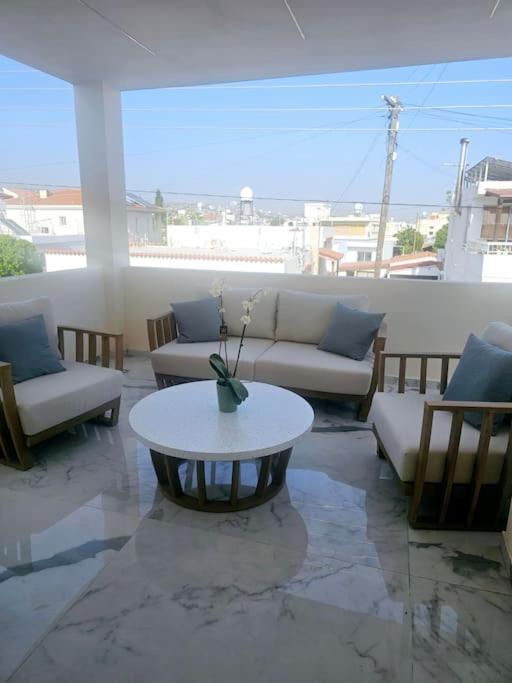 Deluxe Apartment Paphos Exterior photo