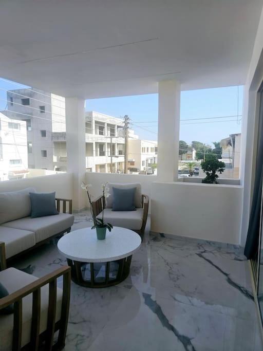Deluxe Apartment Paphos Exterior photo