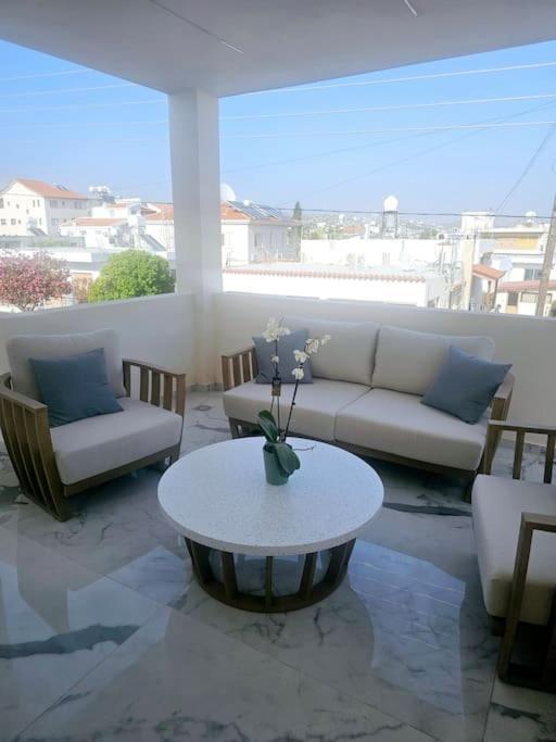 Deluxe Apartment Paphos Exterior photo